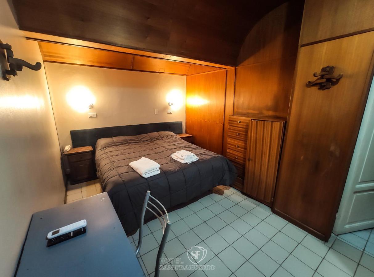 Hotel San Francisco Сан Хуан Екстериор снимка